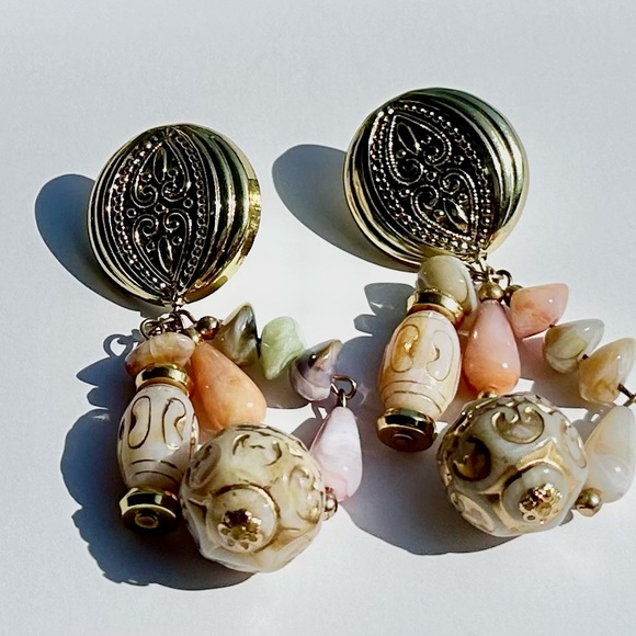 90s Huge Boho Gold-tone Pierced Post Dangle Earrings with Pink and Neutral Beads - Picture 2 of 3